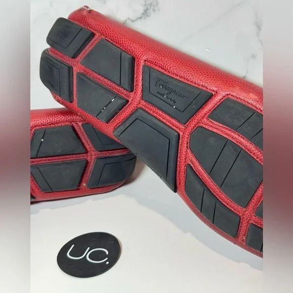 Ferragamo Parigi Loafers. Red. Pebble Calf Leather. Size 9.5. - Picture 5 of 7